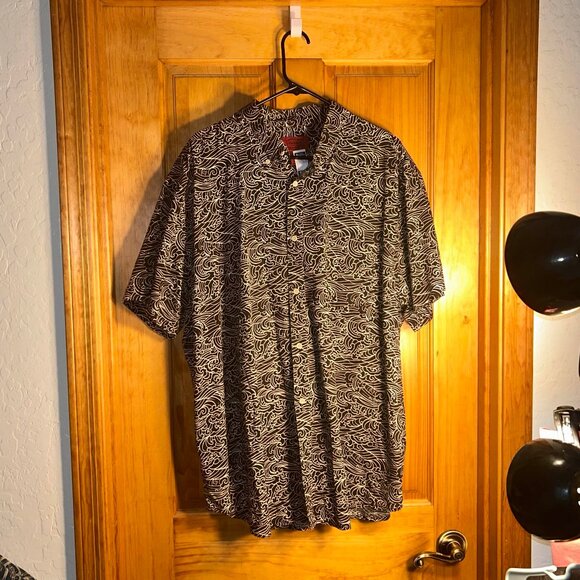 The Foundry Supply Black wave pattern Button Down Shirt Size 2XL Young Mens - Picture 1 of 5